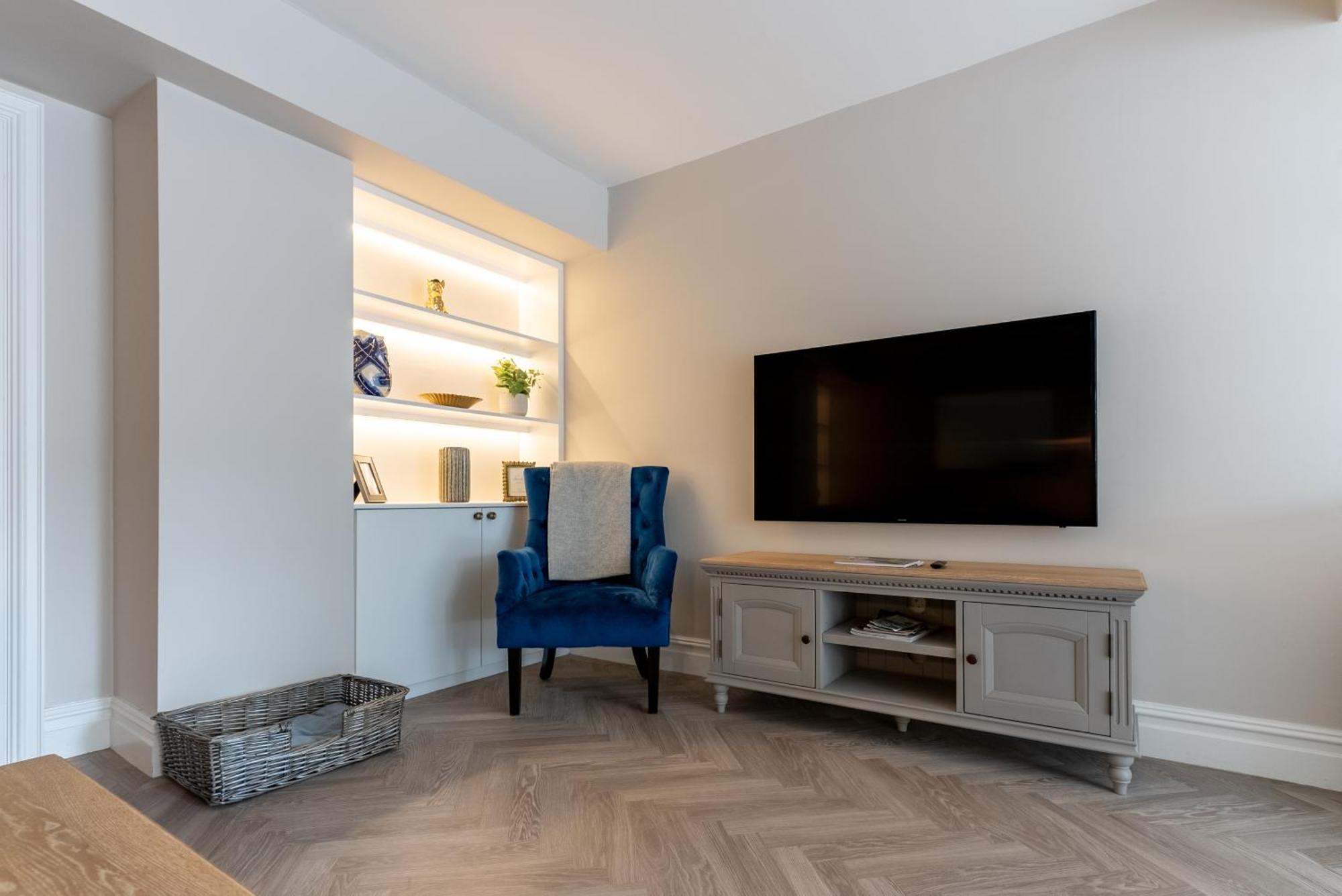 Brand New Riverside Apartment Крайстчърч Екстериор снимка
